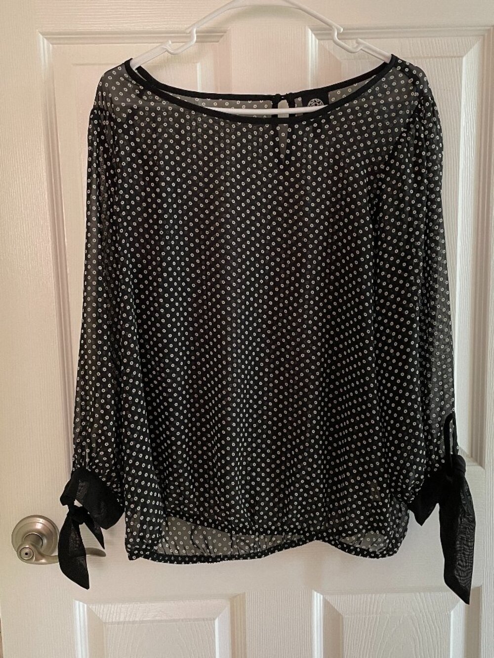 Bobeau Chiffon Long Sleeves Blouse